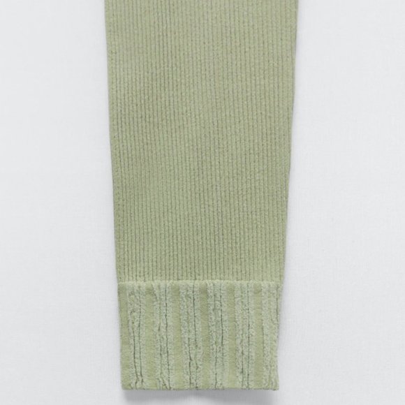 *MATCHING SET Seamless Loungewear Crop Top/Legging - Picture 4 of 4